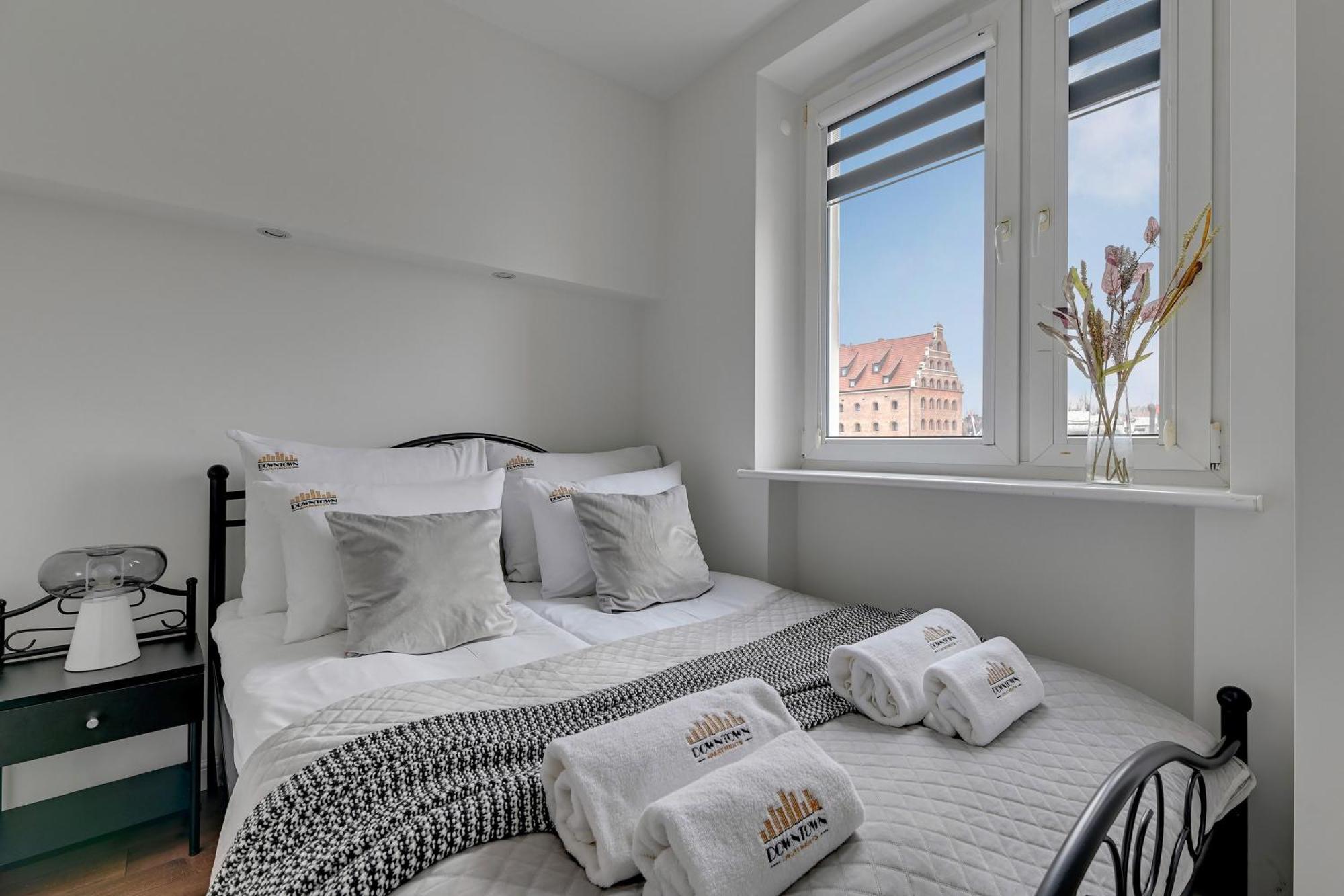 Motlawa Bulvar Z Widokiem Na Rzeke Motlawa By Downtown Gdaňsk